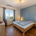 By The Sea Petrcane, Zadar - 21595 Apartman *